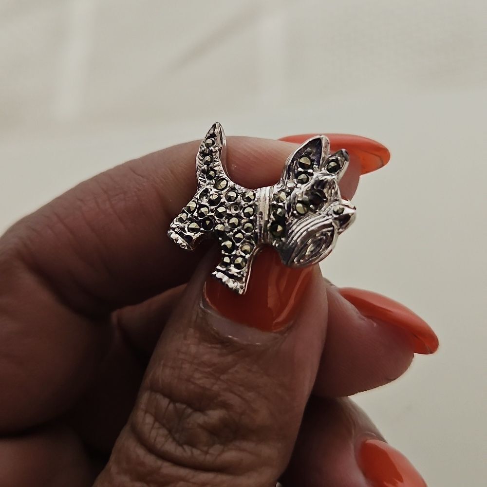 Pooch Dog Pin With Rhinestones Silver - Picture 15 of 16